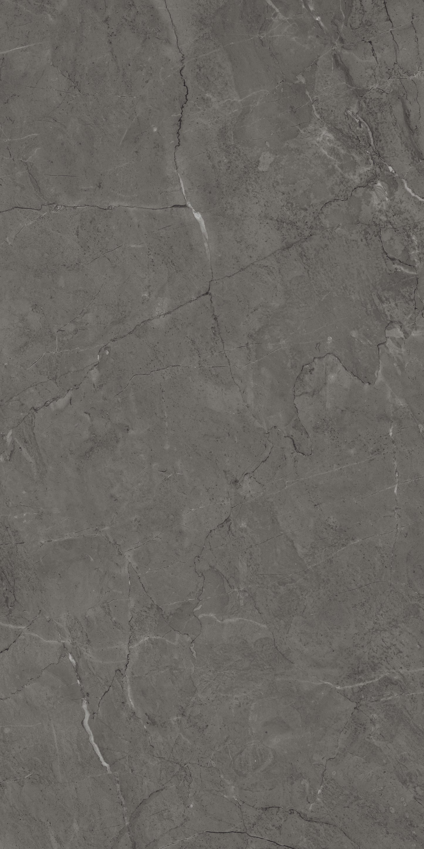 Poliruotos premium akmens masės plytelės, tvirtos ir atsparios intensyviam naudojimui.