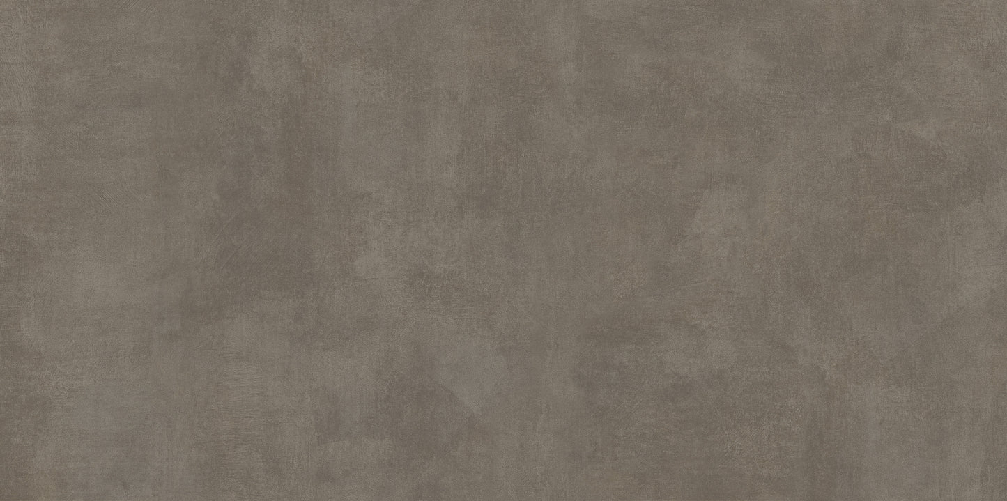 Patvarios akmens masės plytelės su saugiu neslidžiu paviršiumi.